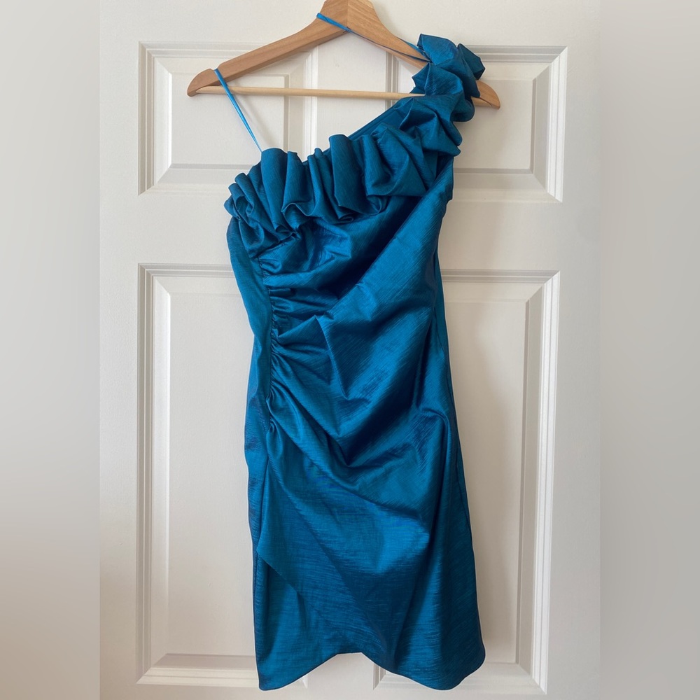 Fitted One-Shoulder Ruffled Cocktail Mini Dress Size 4 Metallic Blue Party Y2K